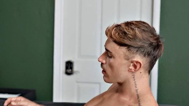 Muscular bottom jock barebak his bf's gaping asshole