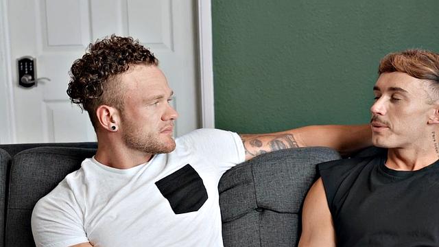 Muscular bottom jock barebak his bf's gaping asshole