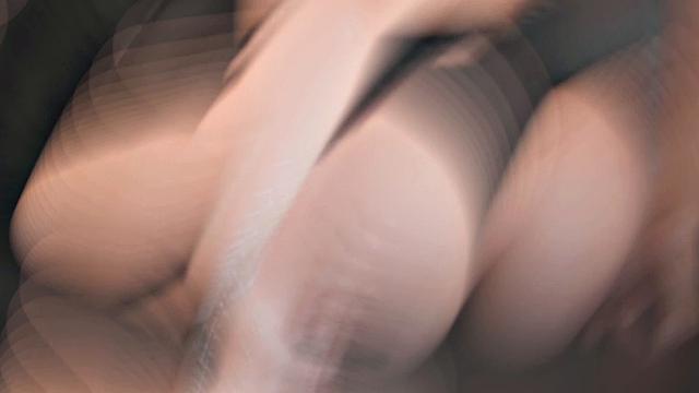 смотри, как мэдисон морган ласкает свою киску и демонстрирует формы