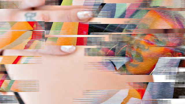 смотри, как мэдисон морган ласкает свою киску и демонстрирует формы