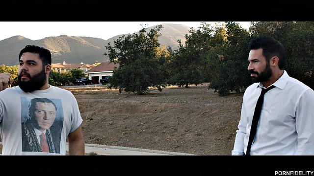 ночная страсть у бассейна: анна белл пикс заводит по-новой