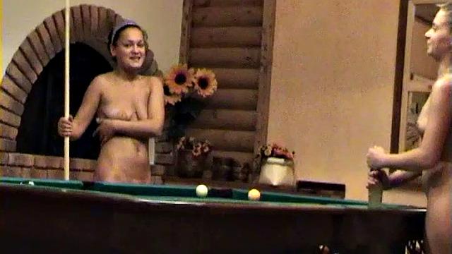 эстер разносит с баней и парнем, страсть на бильярде и кровати