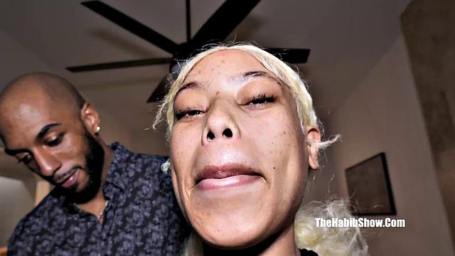 смотри, как пышная тёлка из техаса сосёт bbc джону лонгу