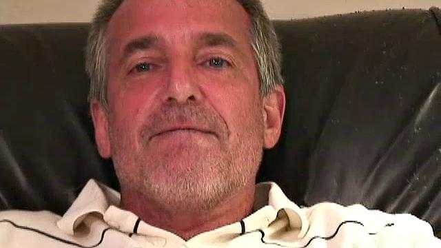 Рик дрочит крепкий член и заливает спермой