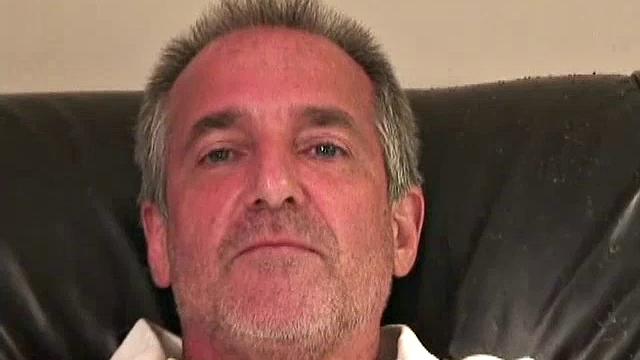 Рик дрочит крепкий член и заливает спермой