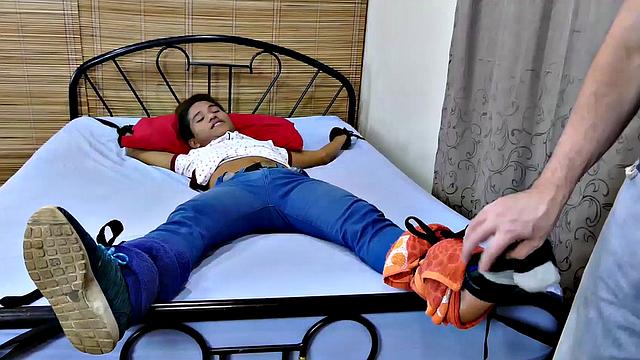 Bound Asian twink blown and braebacked by man