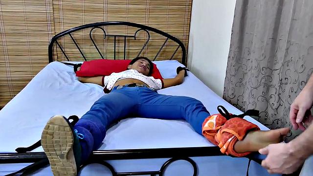 Bound Asian twink blown and braebacked by man