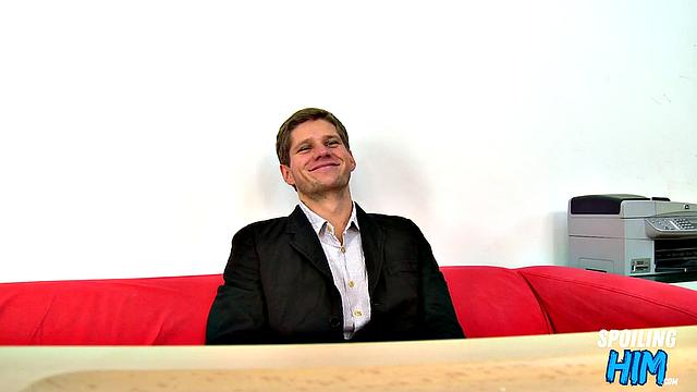 Muscled twink bottomed on casting