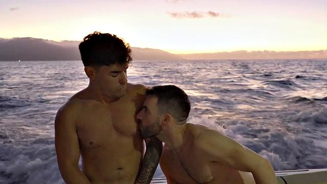 Cumswapping jocks fuck each other in anal orgy