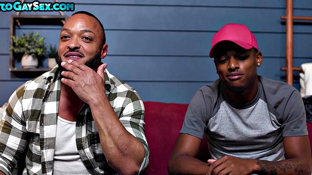 Muscled Black hunk bareback fucks twunk in sex