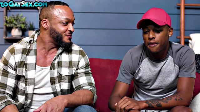 Muscled Black hunk bareback fucks twunk in sex