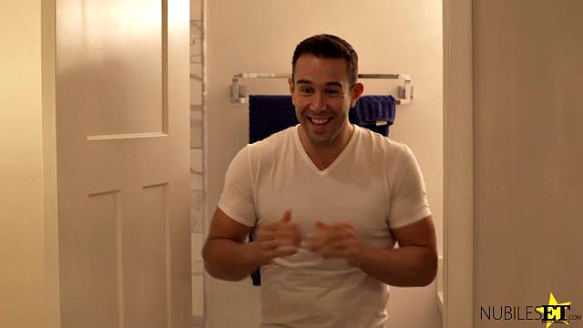 Включай рождественскую оргию с Эллен и её компанией