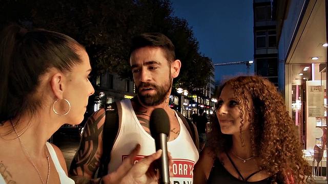 трахай сочную брюнетку прямо в центре Штутгарта