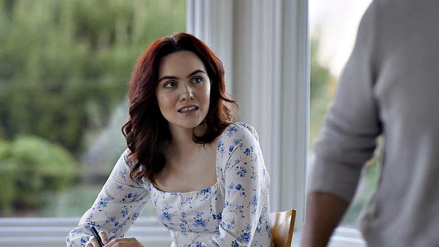 Cheating inked babe riding and gagging on lover's cock