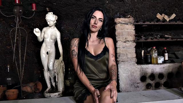 Tattooed MILF Salina Shein Dildo Deep