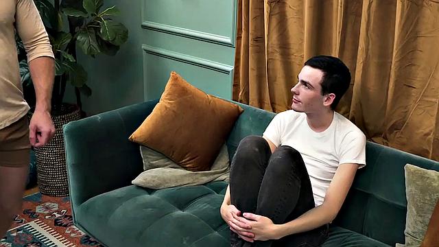 Skinny stepson barebacked in stepfamily 3some