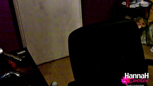 Hannah Sweden with her dildo