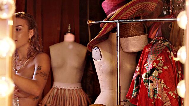 Get off with your favorite tattooed babe in high heels and lingerie