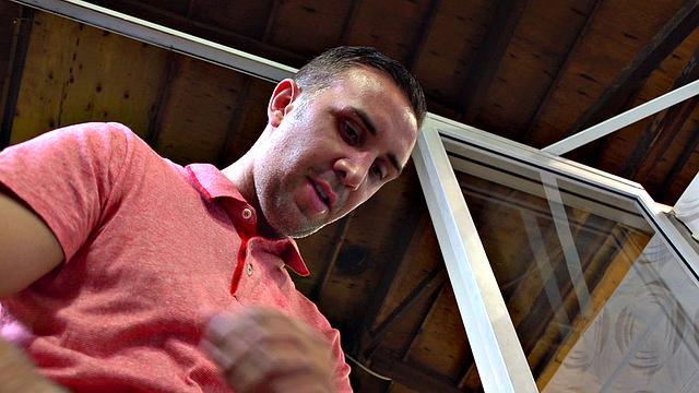 Калина Рю и Киран Ли трахаются в офисе после развода