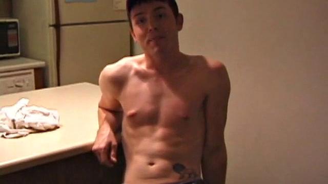 Кристиан Дейн дрочит так, что рука отваливается - посмеялся бы сам над собой