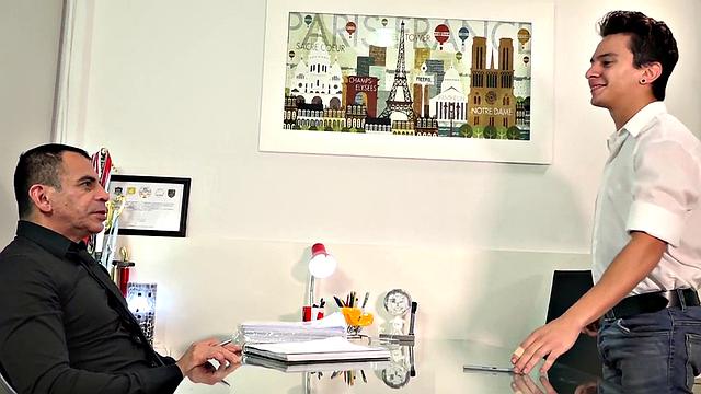 Dickblowing slim Latino ass breeded by DILF