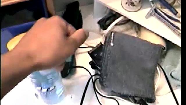 Зрелый парень сосёт член Зака и доводит до кончи