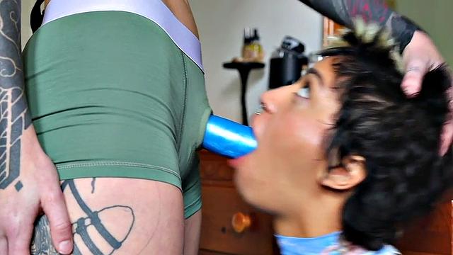 Strapon fucked dyke toys with Hitachi while rides GF