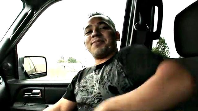 жесткая любительница бukkake сосет и скачет на члене до конца