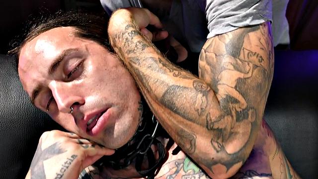 Mesmerized crossdresser in fishnet stockings fucks inked boyfriend
