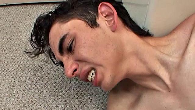 xavier без пощады трахает nelson своим толстым членом