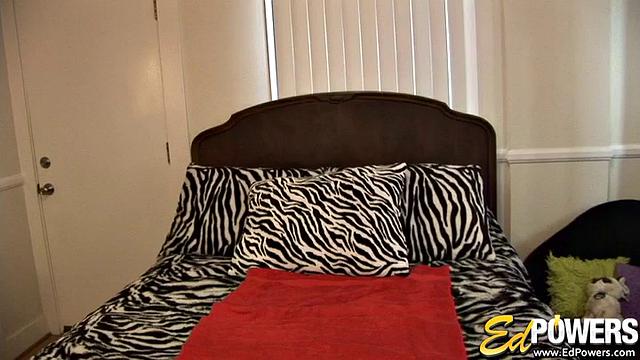 Bunny Lain sucks a mean dick