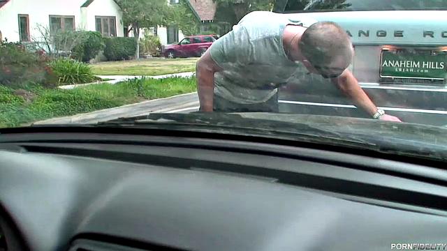 авария оборачивается жестким трахом - кэлли и морган сходят с ума