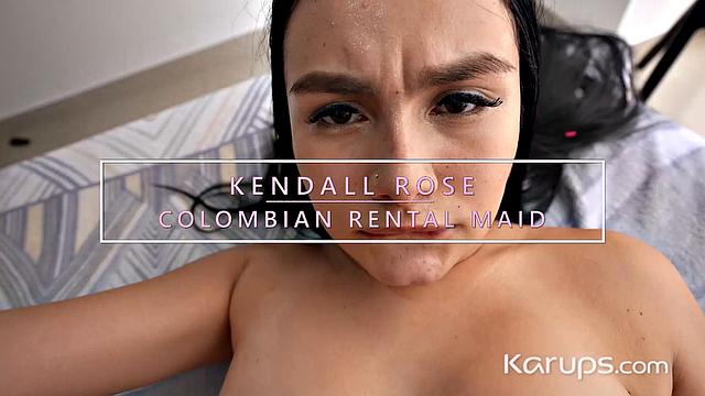 Кендалл Роуз шутит, что кофе бодрит, но секс бодрит сильнее.