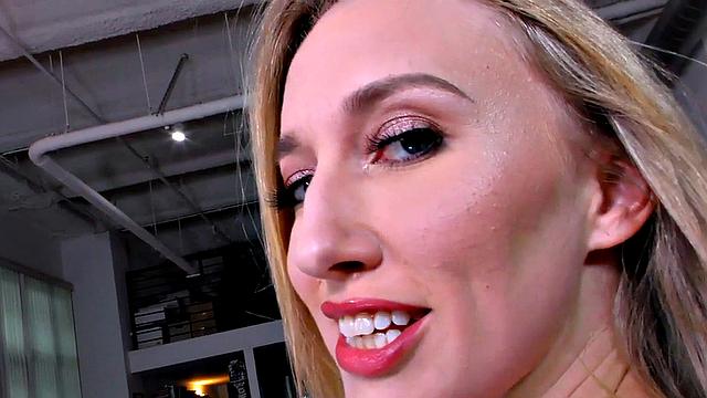 Handjob loving bimbo plays with pussy