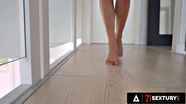 21 SEXTURY - Blonde Shalina Devine Foot Tease Leads to Cum on Feet