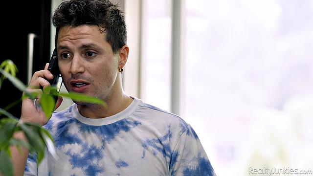 Big Dicks Tiny Chicks 8 - Scene 4 - Bigger Is Better!