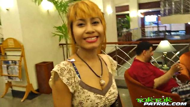 Жан трахается с туристом в отеле на камеру