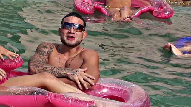 Florida Waits For Summer