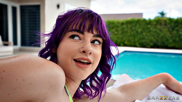 Когда твоя девушка вдруг решила попробовать дядю на вкус - и тебе, и ему весело, но по-своему.