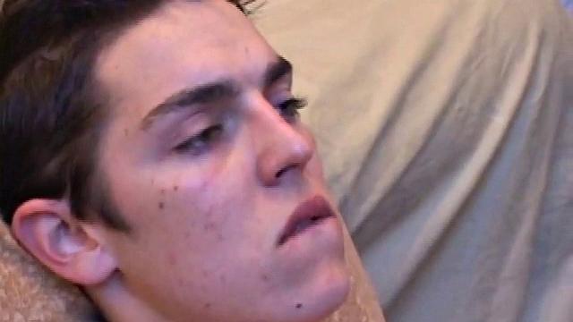 Brady Walker Gets A Quick Hand Job
