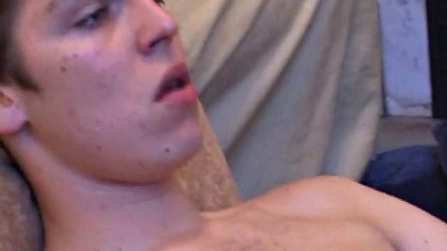 Brady Walker Gets A Quick Hand Job