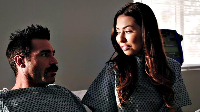 Muscular MILF in tattooed body enjoys doggystyle and cowgirl with doctor in reverse cowgirl action