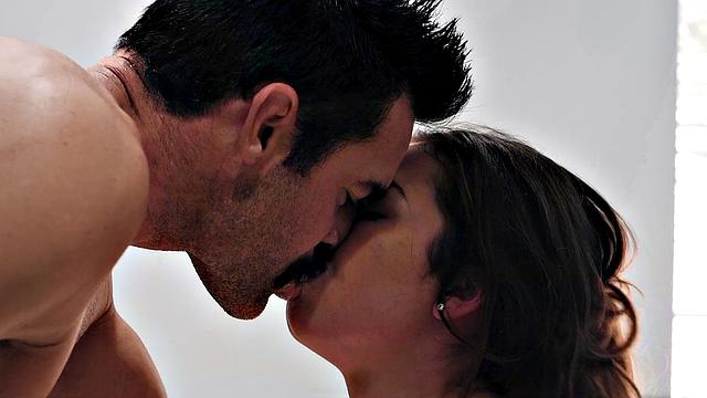 Muscular MILF in tattooed body enjoys doggystyle and cowgirl with doctor in reverse cowgirl action