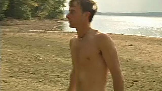 This sexy solo jack off session features 24 year old Bo Scott