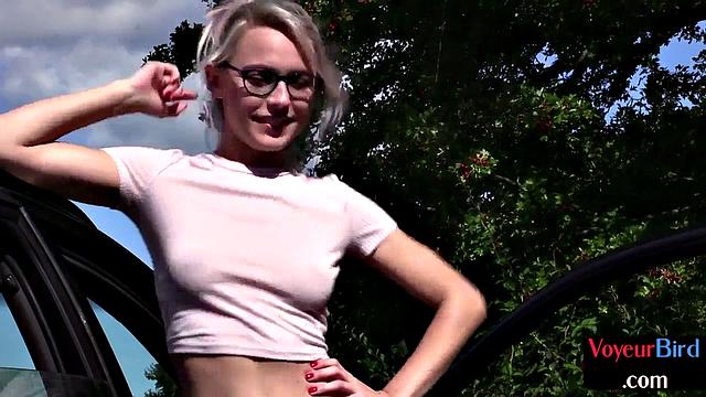 Amateur petite giving JOI outdoor
