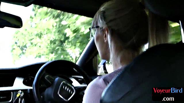 Amateur petite giving JOI outdoor