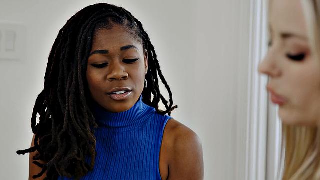 Ebony beauty rimming blonde