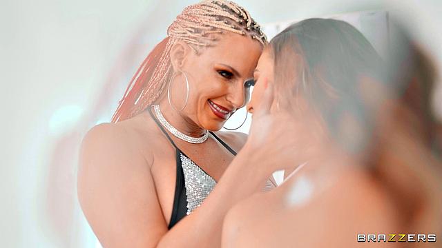 Fucking Two Blonde Bombshells