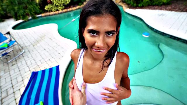 Latina gets her bald pussy drilled in pool by lucky dude