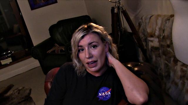 пышная сводная трахается по-жёсткому и ловит сперму на лицо в pov